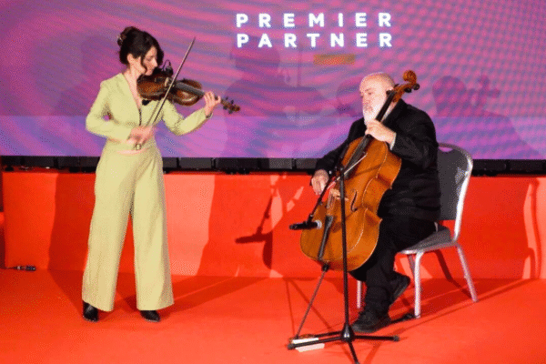 carmen victoria violinista para eventos corporatvos